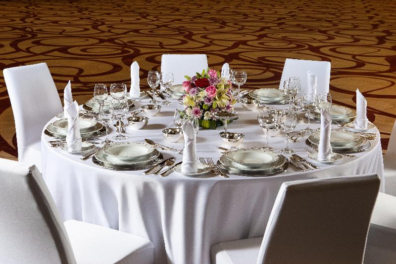 Crowne Plaza Riyadh RDC Hotel and Convention - Toplantı