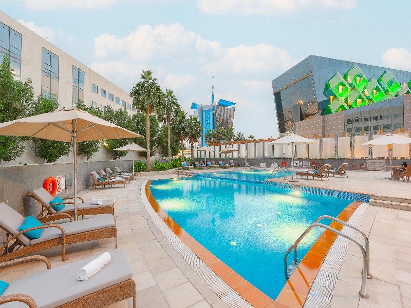 Crowne Plaza Riyadh RDC Hotel and Convention - Havuz