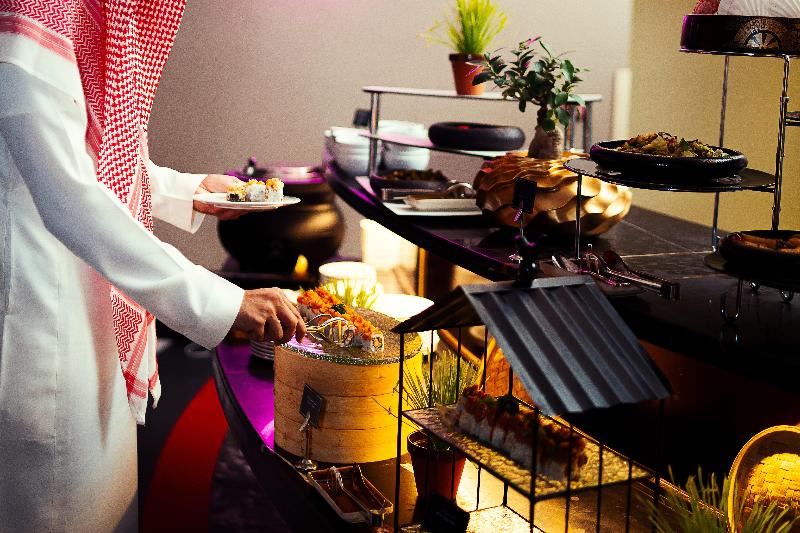 Crowne Plaza Riyadh RDC Hotel and Convention - Restoran