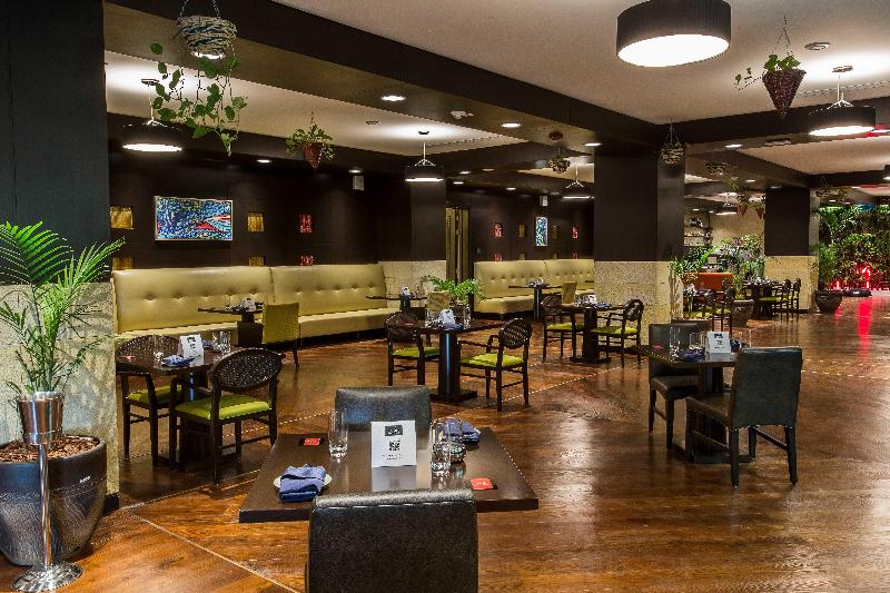 Crowne Plaza Riyadh RDC Hotel and Convention - Restoran