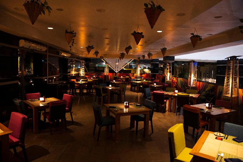 Crowne Plaza Riyadh RDC Hotel and Convention - Restoran