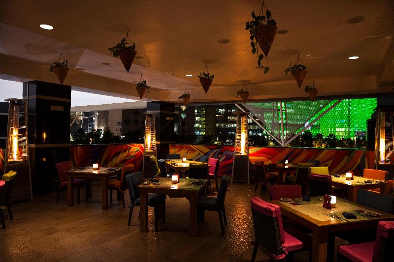 Crowne Plaza Riyadh RDC Hotel and Convention - Restoran