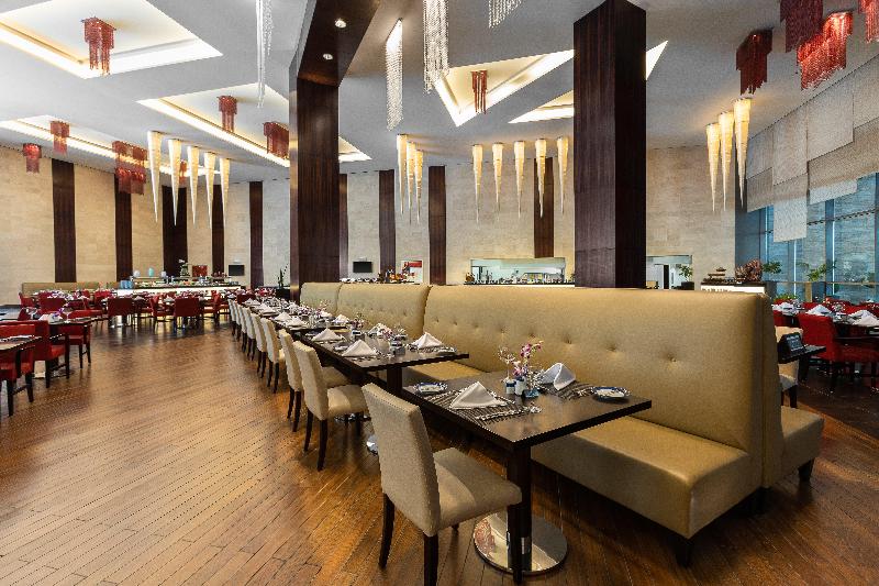 Crowne Plaza Riyadh RDC Hotel and Convention - Restoran