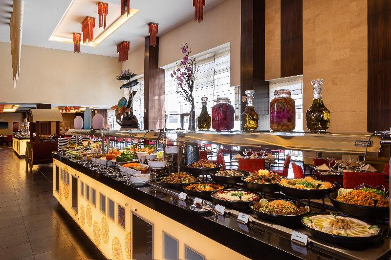 Crowne Plaza Riyadh RDC Hotel and Convention - Restoran