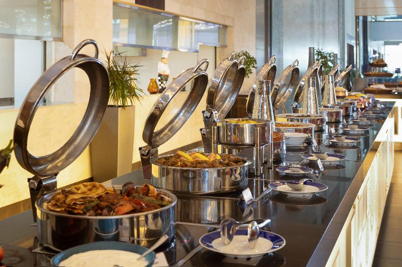 Crowne Plaza Riyadh RDC Hotel and Convention - Restoran