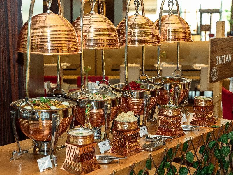 Crowne Plaza Riyadh RDC Hotel and Convention - Restoran