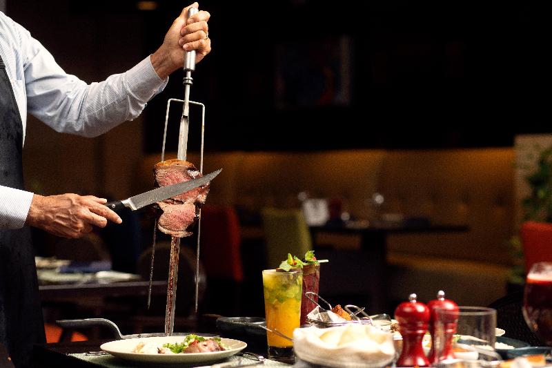 Crowne Plaza Riyadh RDC Hotel and Convention - Restoran
