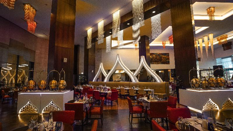 Crowne Plaza Riyadh RDC Hotel and Convention - Restoran