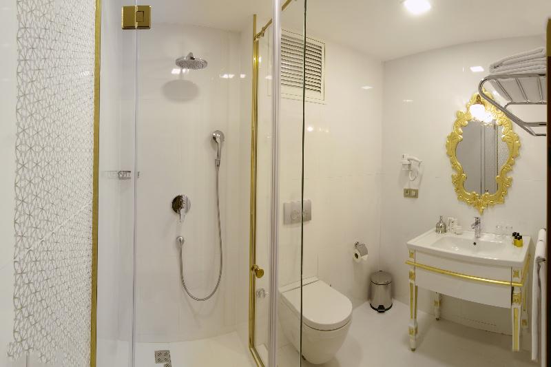 MB Deluxe Hotel - Oda