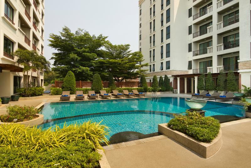Lasalle Suites and Spa Hotel - Havuz