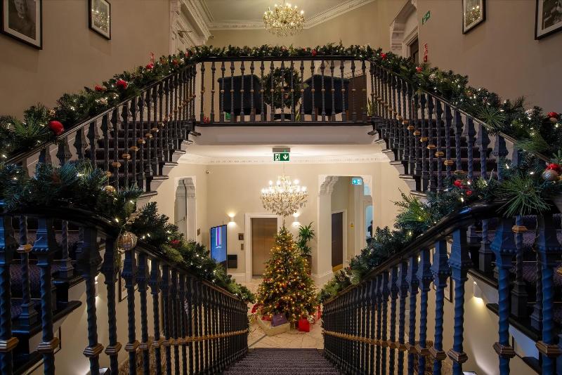 The Lansbury Heritage A Sunday Ht- Canary Wharf - Lobi