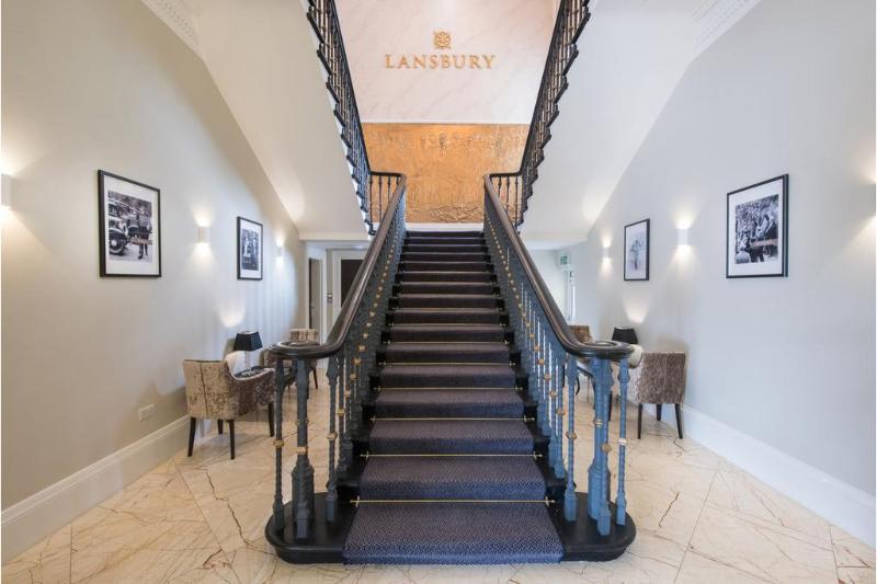 The Lansbury Heritage A Sunday Ht- Canary Wharf - Lobi