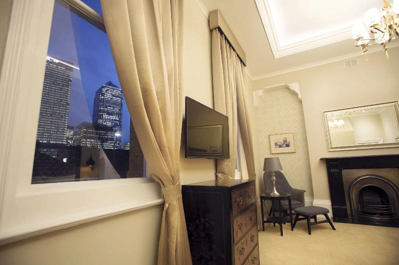 The Lansbury Heritage A Sunday Ht- Canary Wharf - Genel
