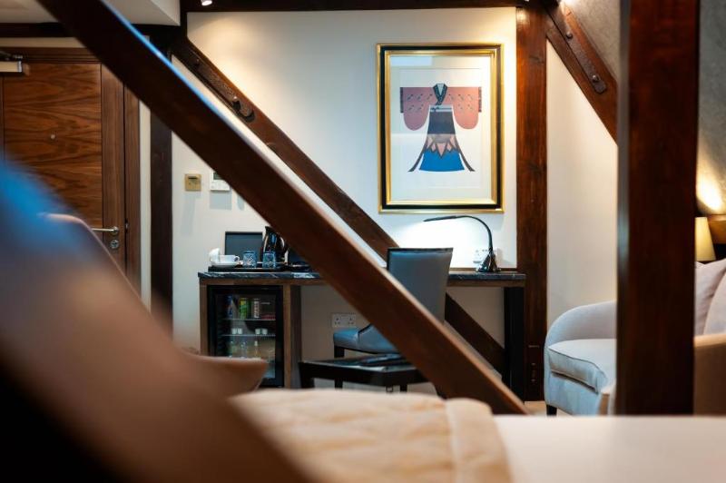 The Lansbury Heritage A Sunday Ht- Canary Wharf - Oda