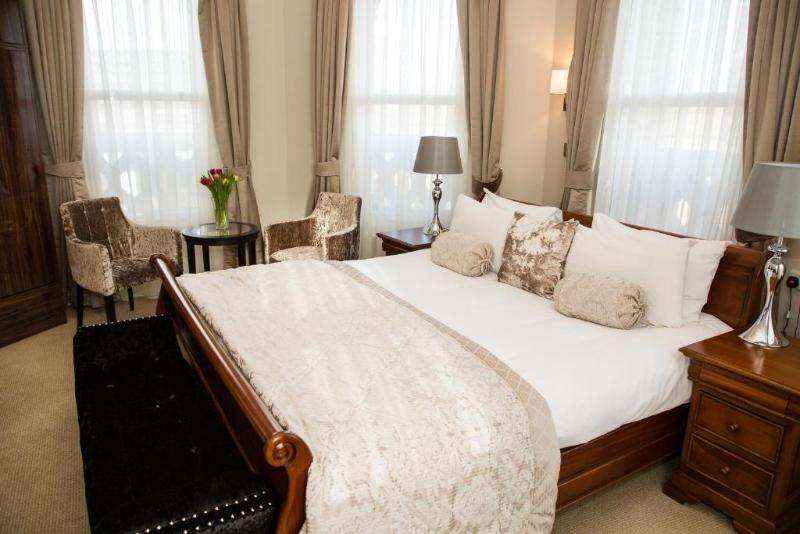 The Lansbury Heritage A Sunday Ht- Canary Wharf - Oda