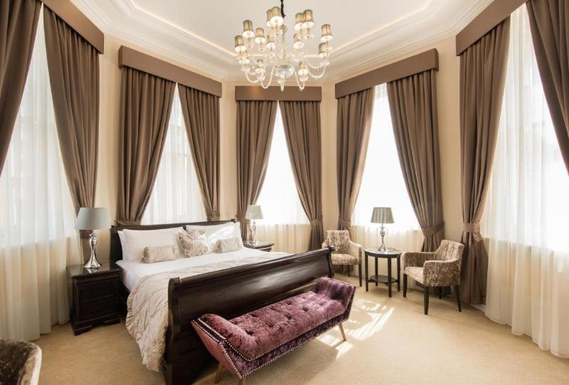 The Lansbury Heritage A Sunday Ht- Canary Wharf - Oda