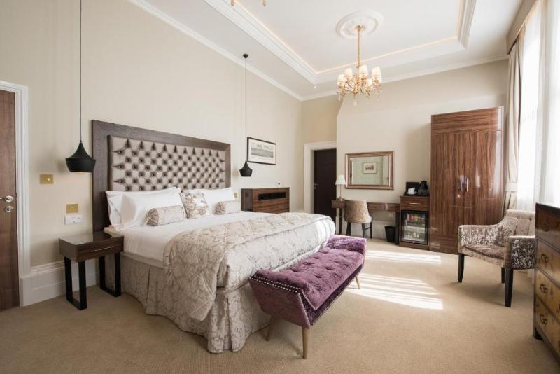 The Lansbury Heritage A Sunday Ht- Canary Wharf - Oda