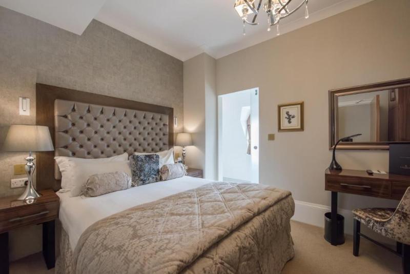 The Lansbury Heritage A Sunday Ht- Canary Wharf - Oda