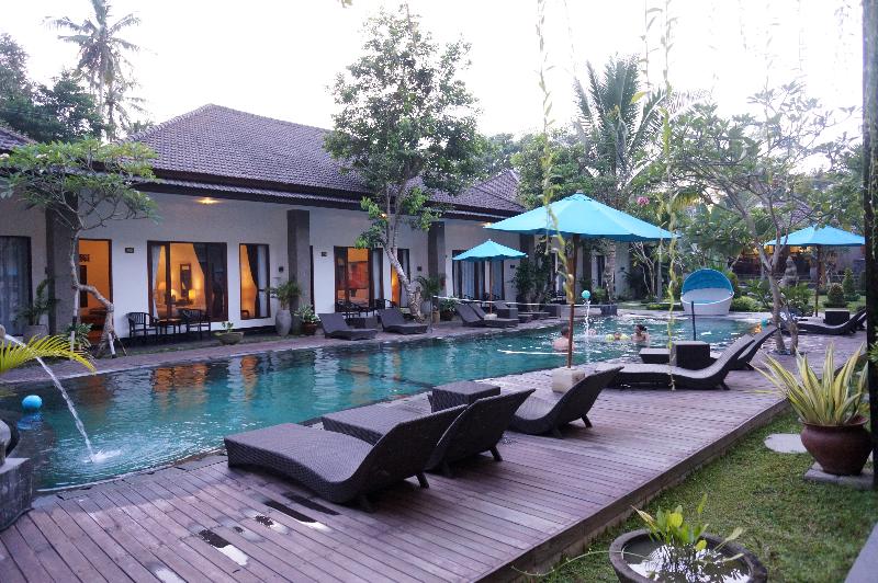 Ubud Raya Boutique Hotel - Havuz