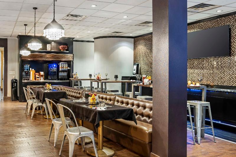 Aiden by Best Western Newark Airport - Bar