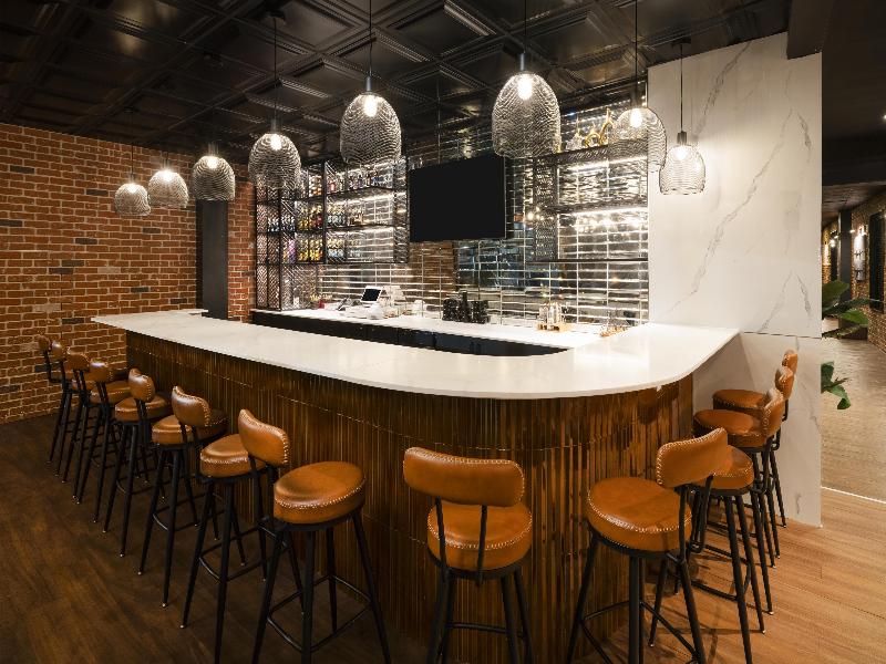 Aiden by Best Western Newark Airport - Bar