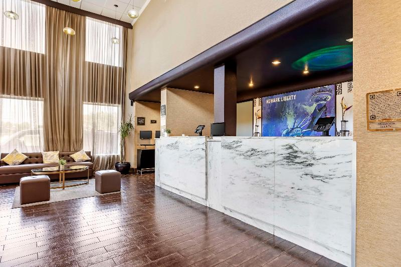 Aiden by Best Western Newark Airport - Lobi