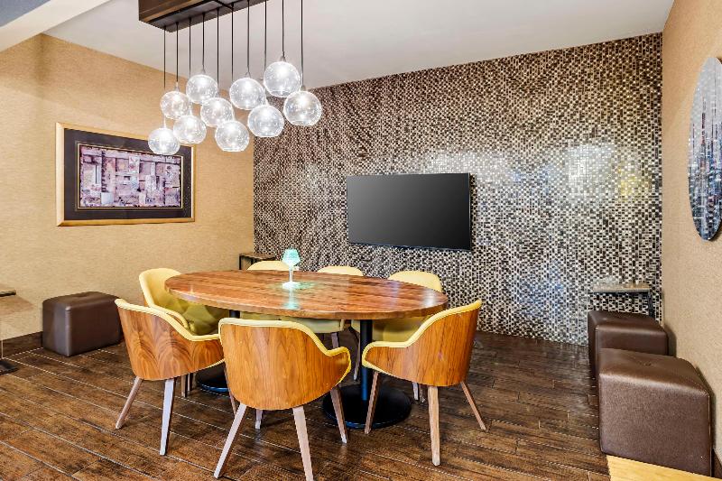 Aiden by Best Western Newark Airport - Lobi