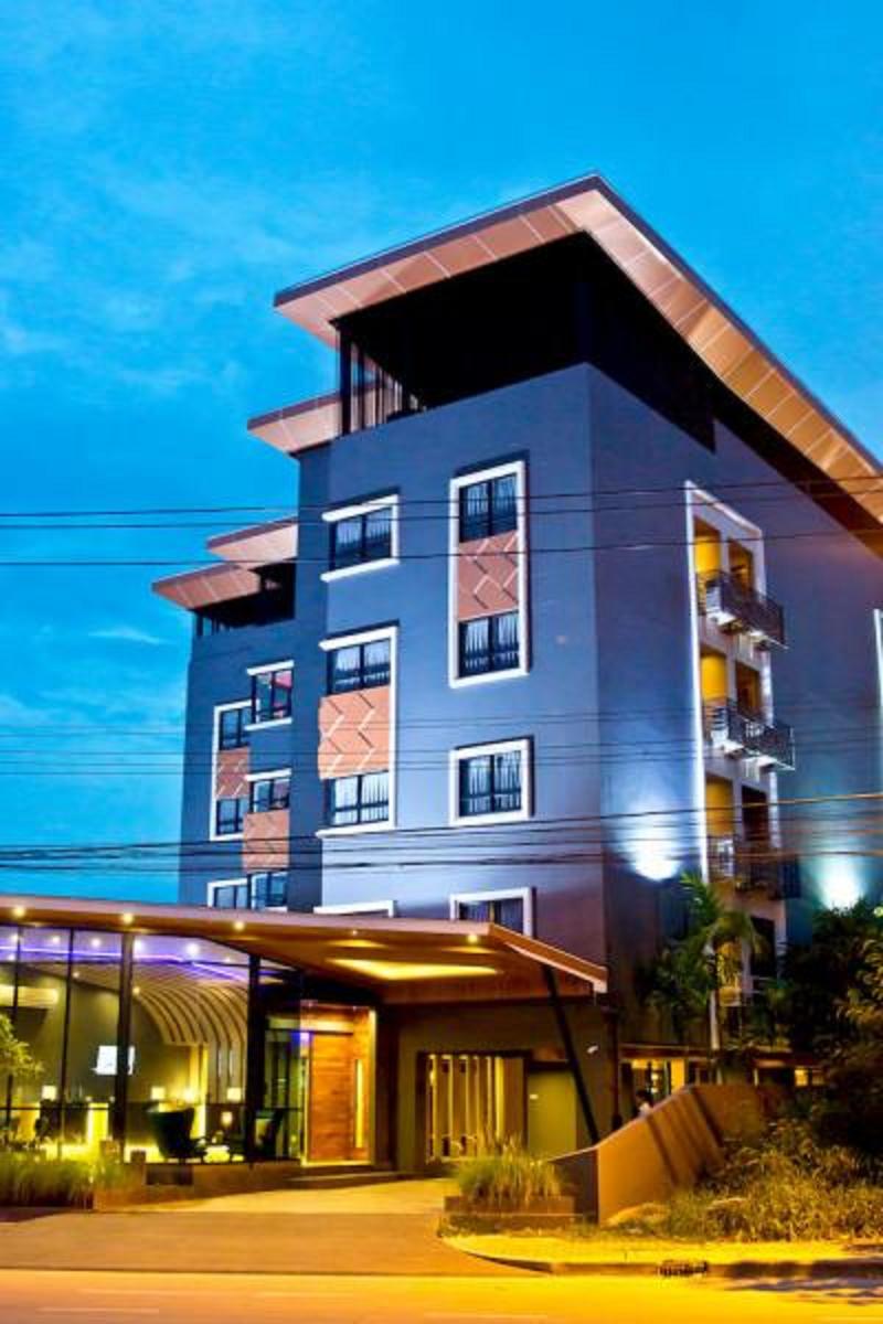CoCo Hotel Bangkok - Genel