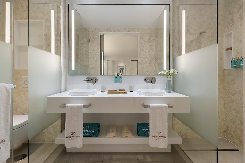Royal Hideaway Corales Suites - Oda