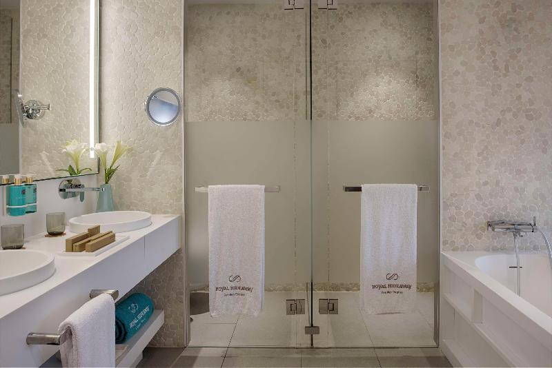 Royal Hideaway Corales Suites - Oda