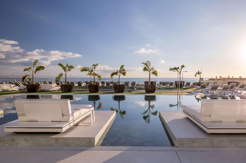 Royal Hideaway Corales Suites - Havuz