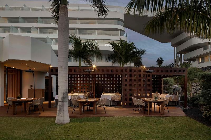 Royal Hideaway Corales Suites - Restoran