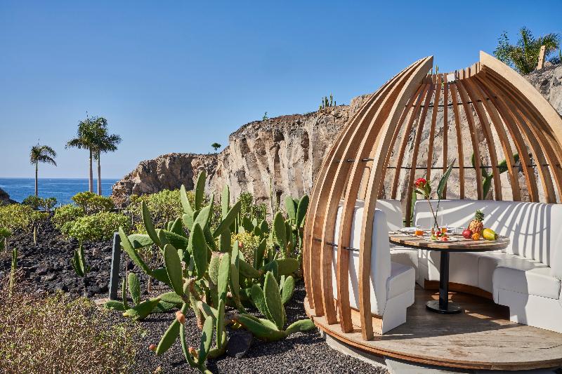 Royal Hideaway Corales Suites - Teras