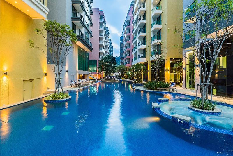 Citrus Grande Hotel Pattaya by Compass Hospitality - Havuz