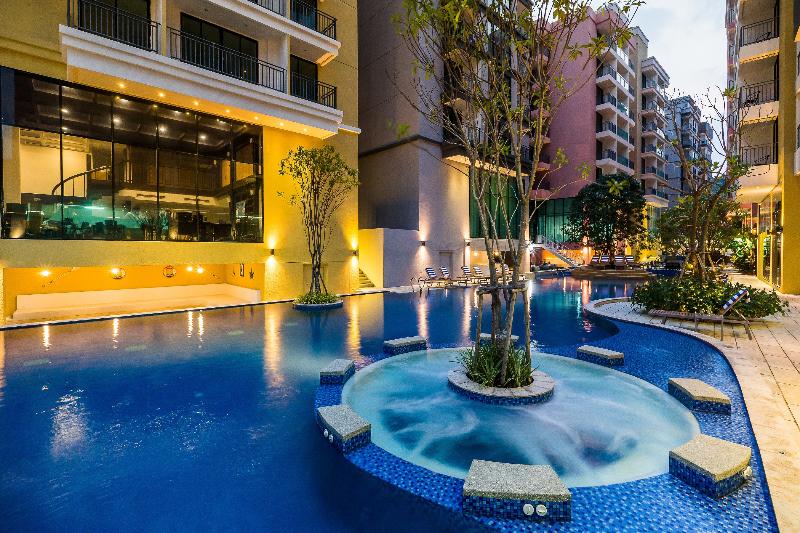 Citrus Grande Hotel Pattaya by Compass Hospitality - Havuz