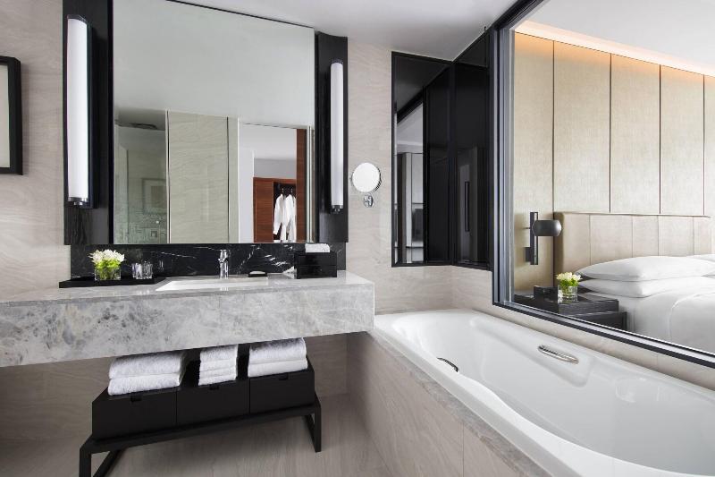 Marriott Bangkok Hotel The Surawongse - Oda