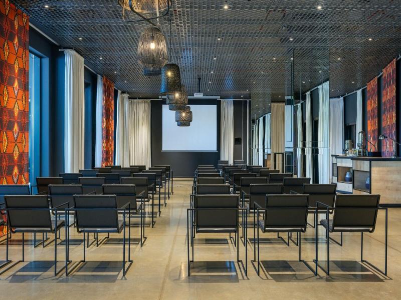 MOXY Tbilisi - Toplantı