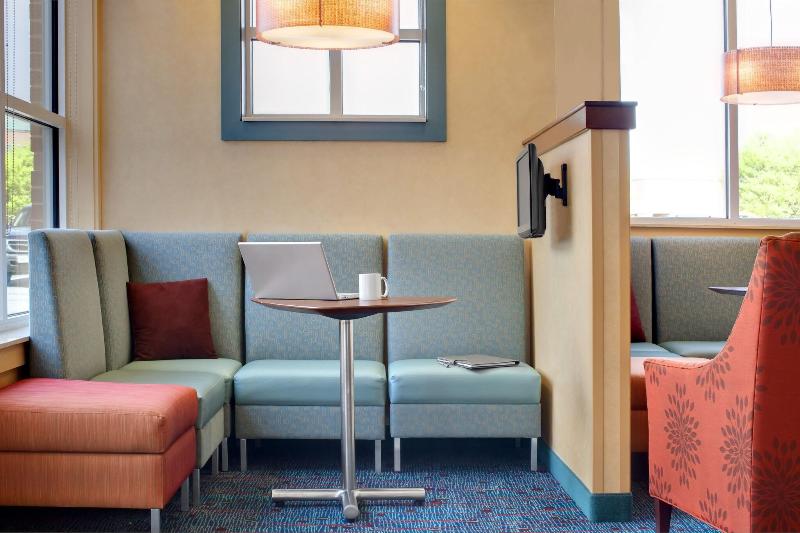 Residence Inn NYC The Bronx at Metro Center Atrium - Bar