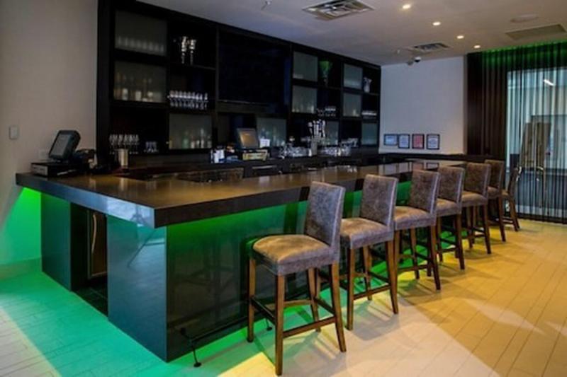 Residence Inn NYC The Bronx at Metro Center Atrium - Bar