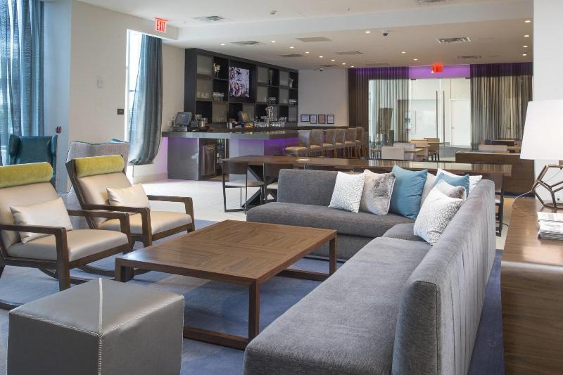 Residence Inn NYC The Bronx at Metro Center Atrium - Lobi