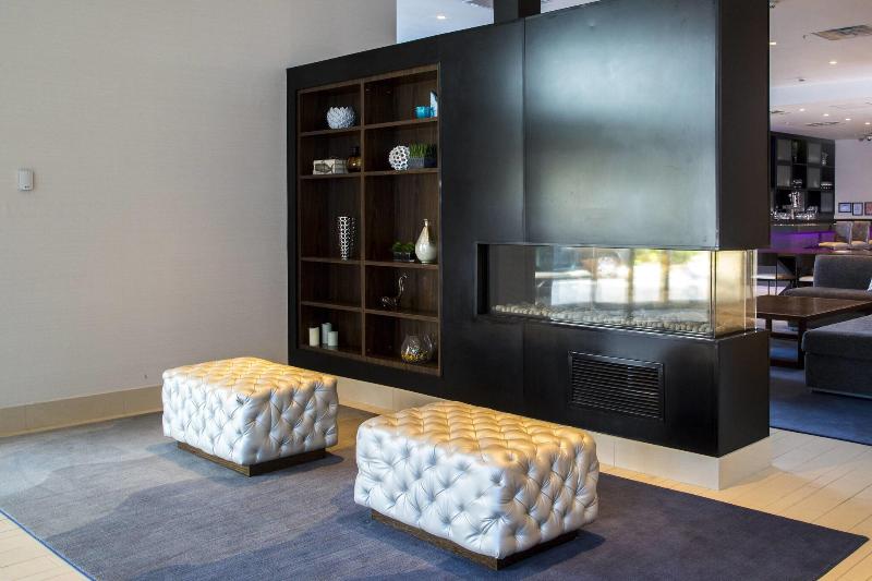 Residence Inn NYC The Bronx at Metro Center Atrium - Lobi