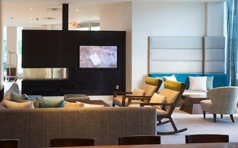Residence Inn NYC The Bronx at Metro Center Atrium - Lobi