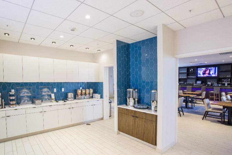 Residence Inn NYC The Bronx at Metro Center Atrium - Restoran