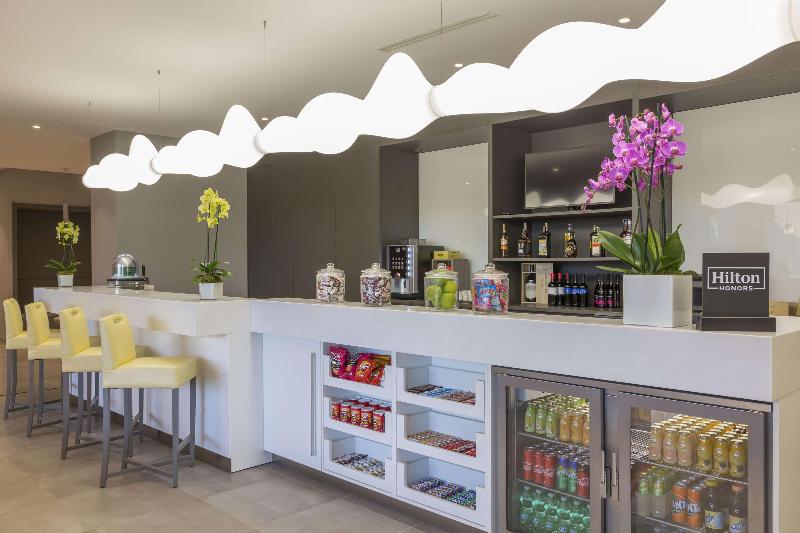 Hampton By Hilton Rome East - Bar