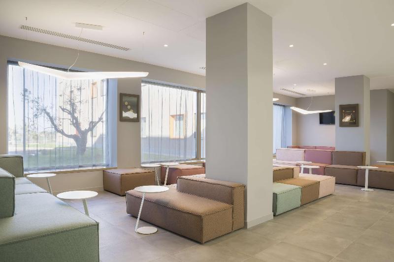 Hampton By Hilton Rome East - Lobi