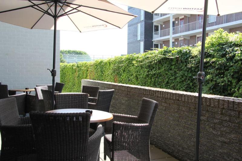 Bastion Hotel Leiden Oegstgeest - Teras