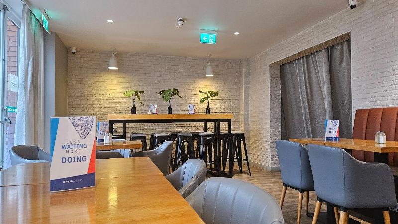 Holiday Inn Express Wigan - Restoran