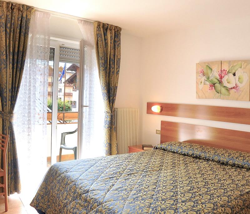 Hotel Alpen Andalo - Oda