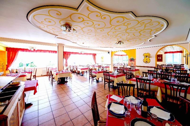 Hotel Alpen Andalo - Restoran