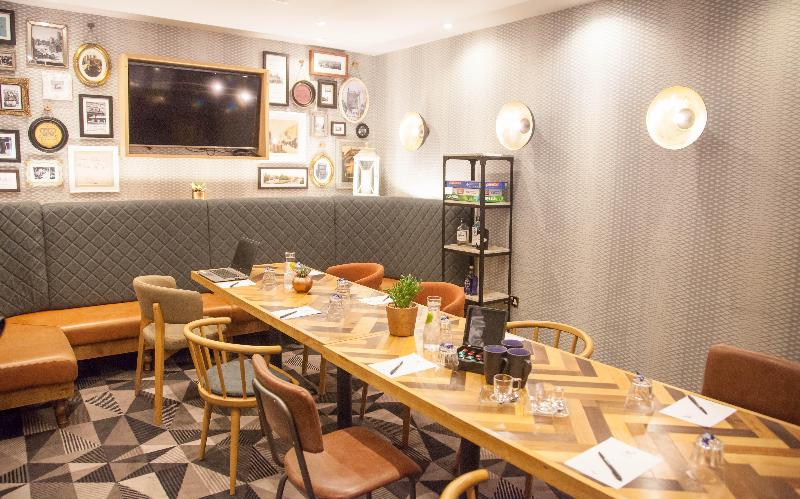 Indigo York - Toplantı